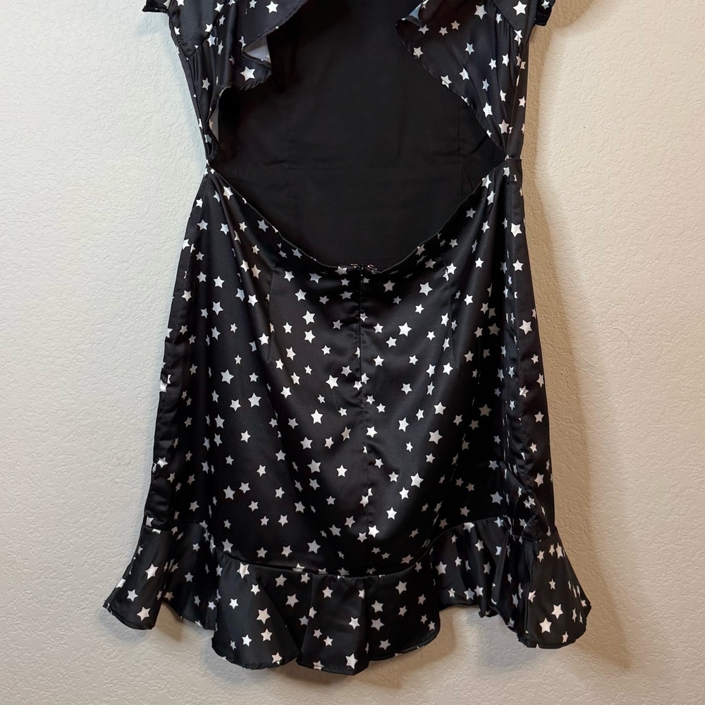 By The Way Claudia Ruffle Open Back Dress Black Star Mini Ruffle Fun Party Sz MD - Picture 9 of 13